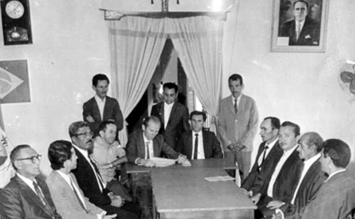 Reunião — Crédito: https://ricardonezinho.com.br/