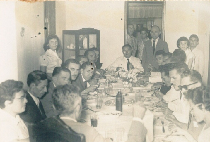 Reunião — Crédito: https://ricardonezinho.com.br/